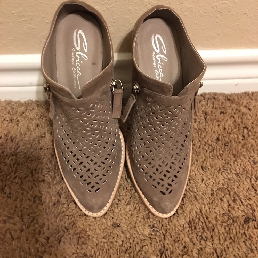 Mules - Picture 5 of 7